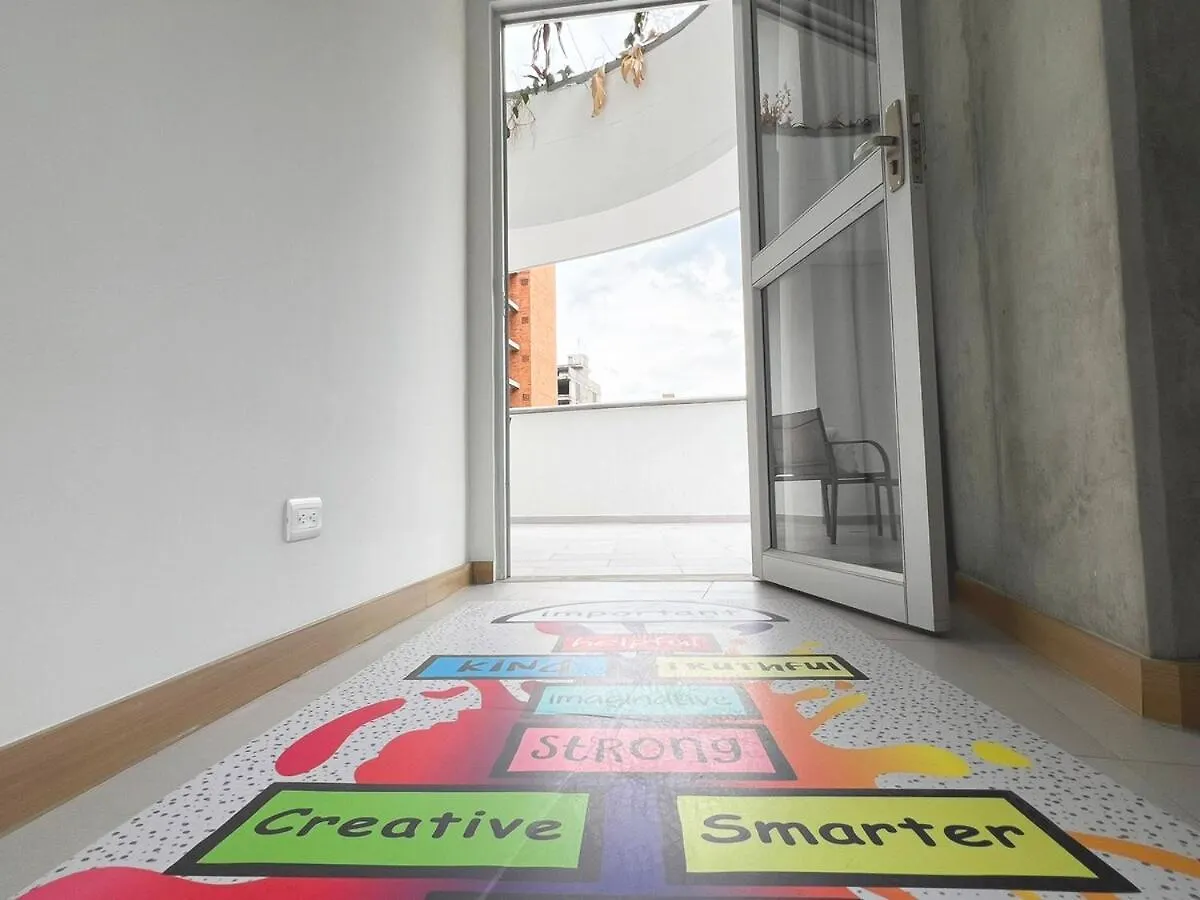 Apartamento Con Terraza Y Vista En 메딜린 아파트