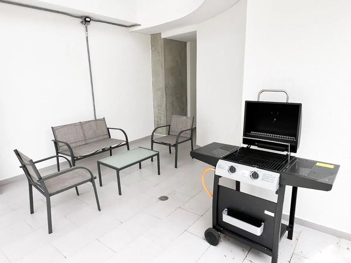 Apartamento Con Terraza Y Vista En 메딜린 아파트