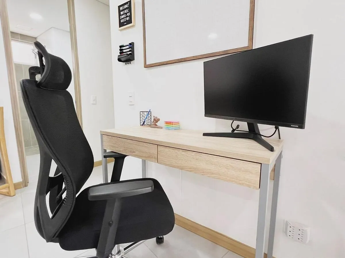 아파트 Apartamento Con Terraza Y Vista En 메딜린